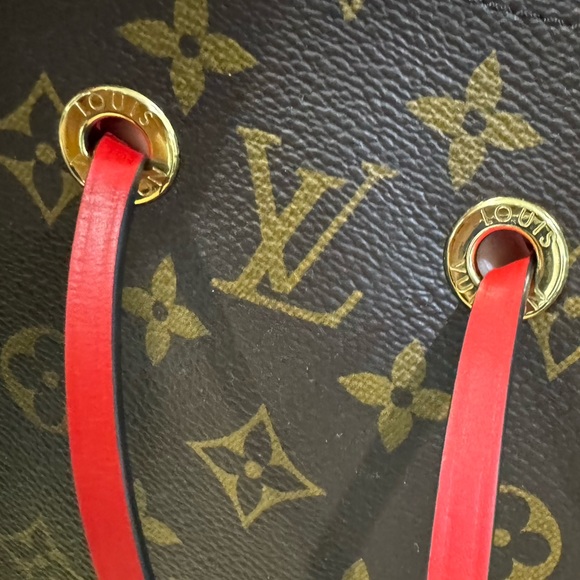 Noé Noé bucket bag excellent I only used it 3 times light new prístine - Picture 3 of 8